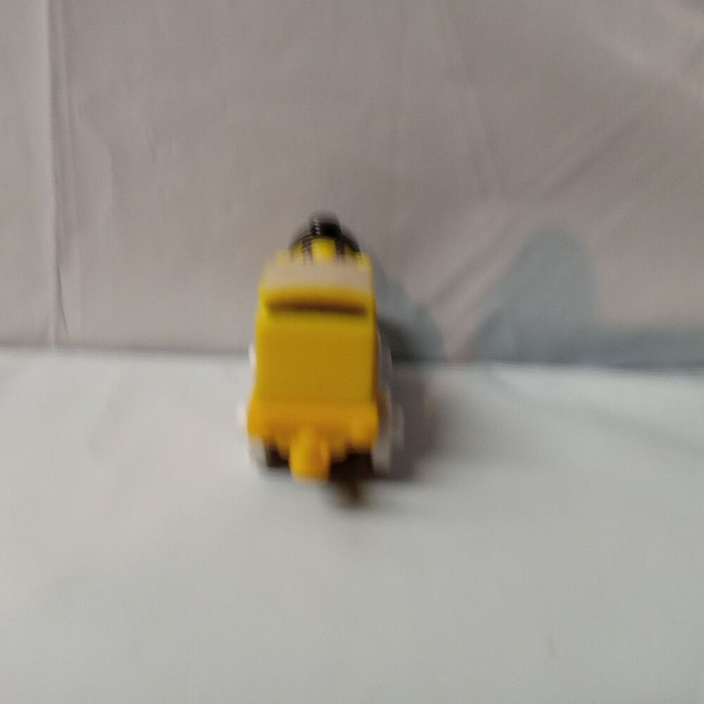 Thomas & Friends MINIS - Construction Thomas the Tank Engine - 2014 Mattel Train - Picture 4 of 6